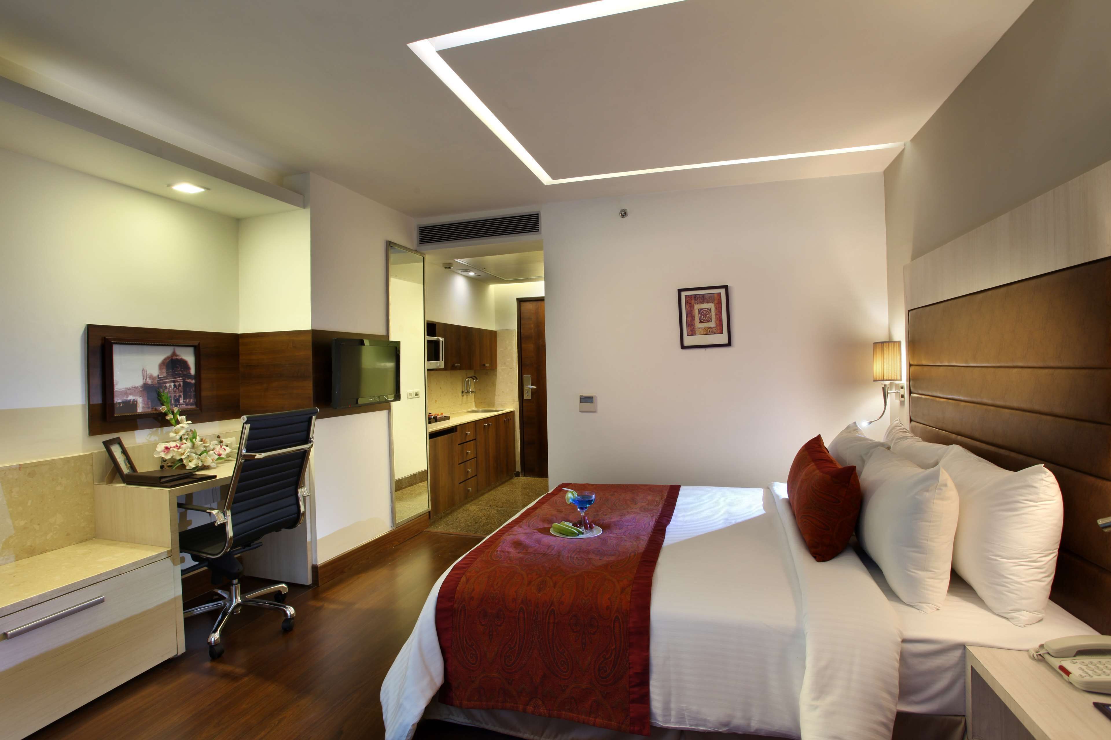 Photo - Mahagun Sarovar Portico Suites