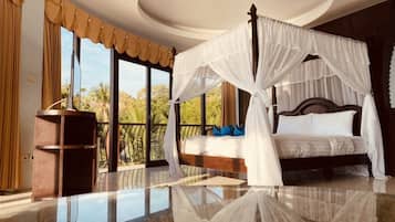 Escritorio, wifi gratis y ropa de cama