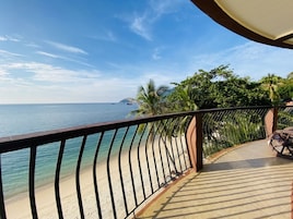 Ocean View Room | Escritorio, wifi gratis, ropa de cama