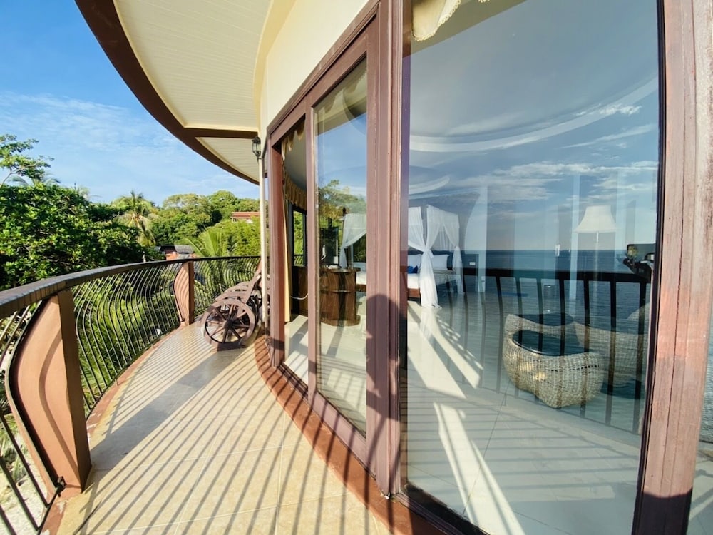 Koh Tao Regal Resort by null