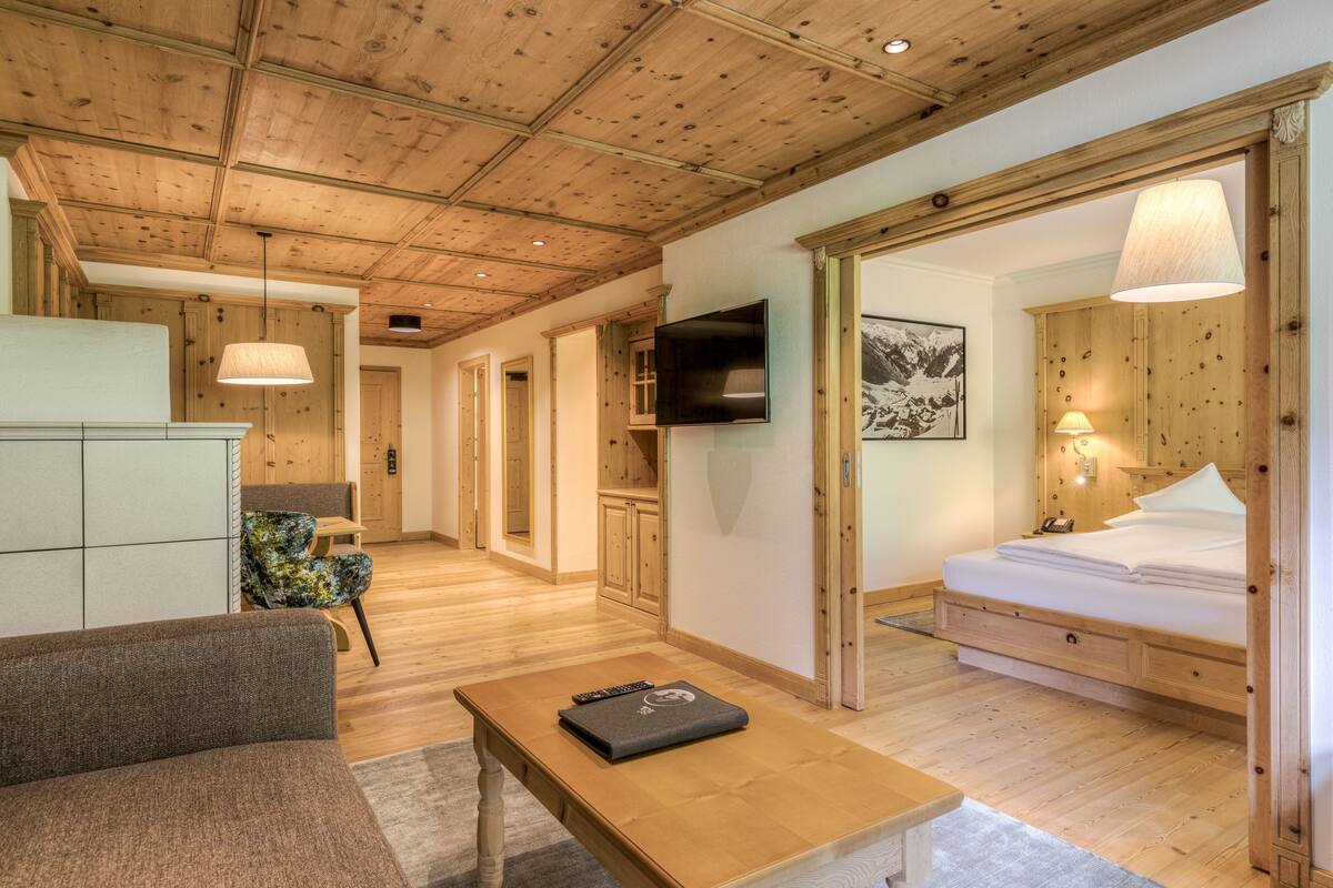 suite, 1 bedroom, balcony, mountain view (goldstern) | 1 bedroom, hypo-allergenic bedding, in-room safe, desk