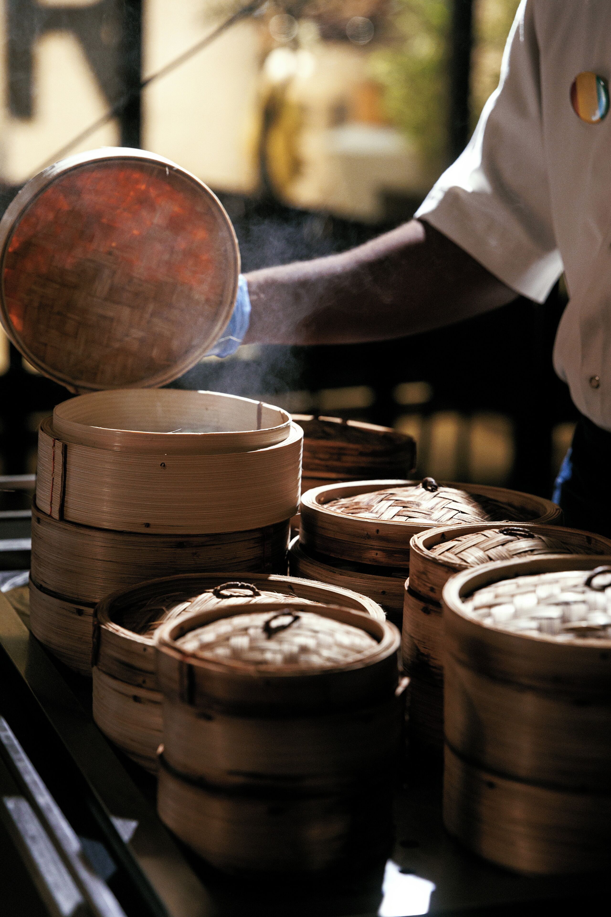 2 restaurants, breakfast, lunch, dinner served; international cuisine