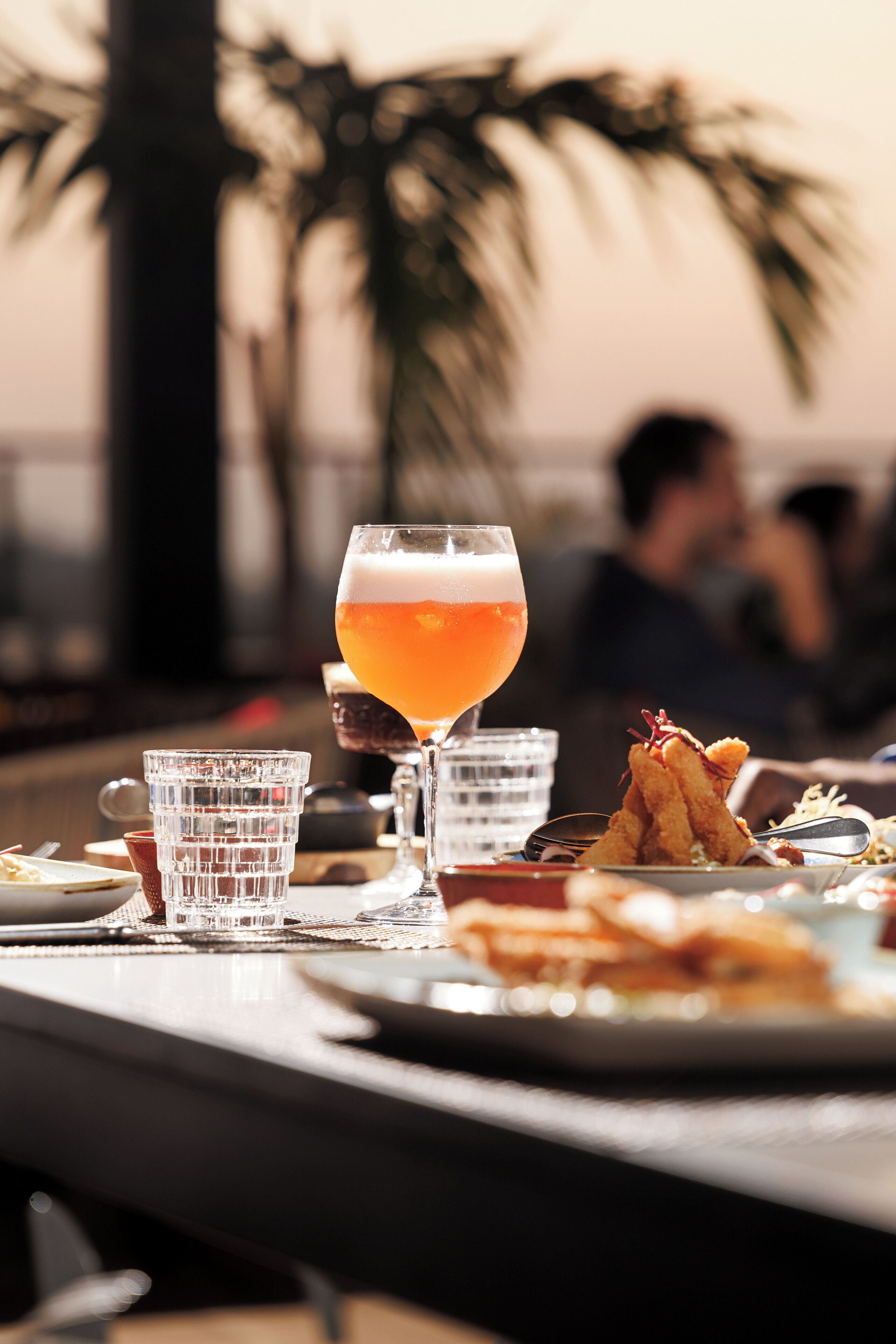 2 restaurants, breakfast, lunch, dinner served; international cuisine