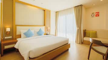 Minibar, in-room safe, individually furnished, desk