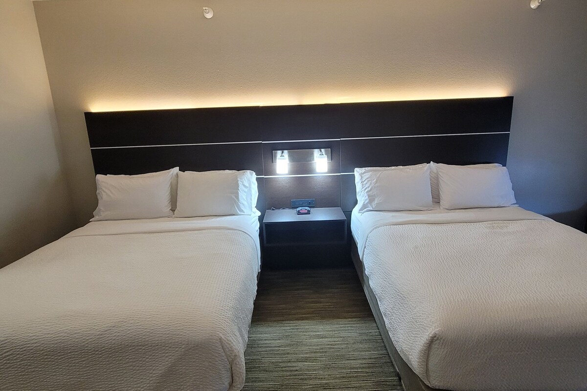 Standard Room, 2 Queen Beds | Desk, iron/ironing board, WiFi (free), alarm clocks