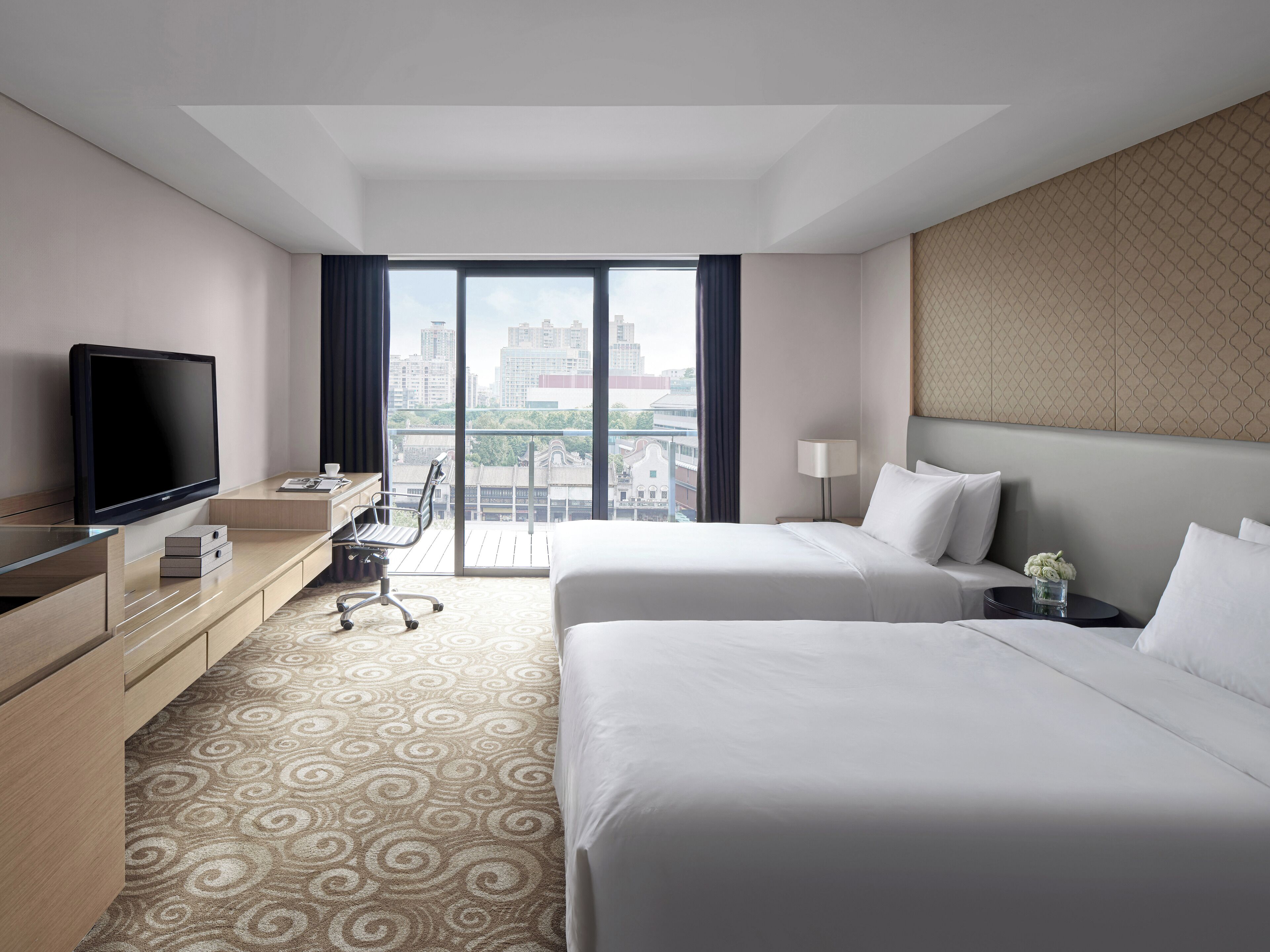 superior twin | premium bedding, down duvets, in-room safe, desk