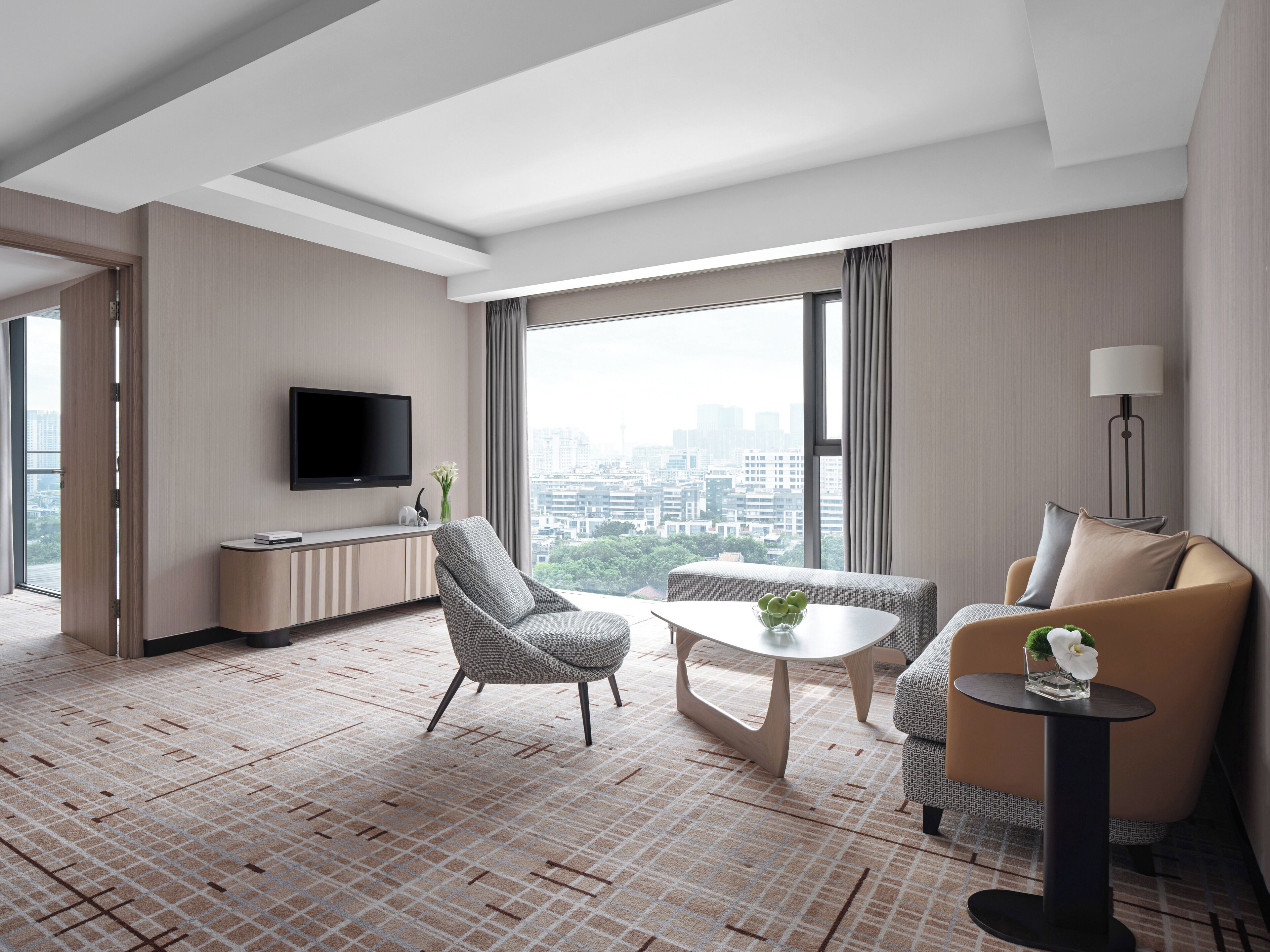 1 bedroom suite | premium bedding, down duvets, in-room safe, desk