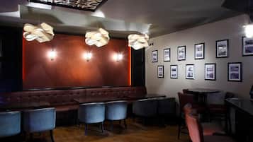 FrĂŒhstĂŒck, Mittagessen und Abendessen