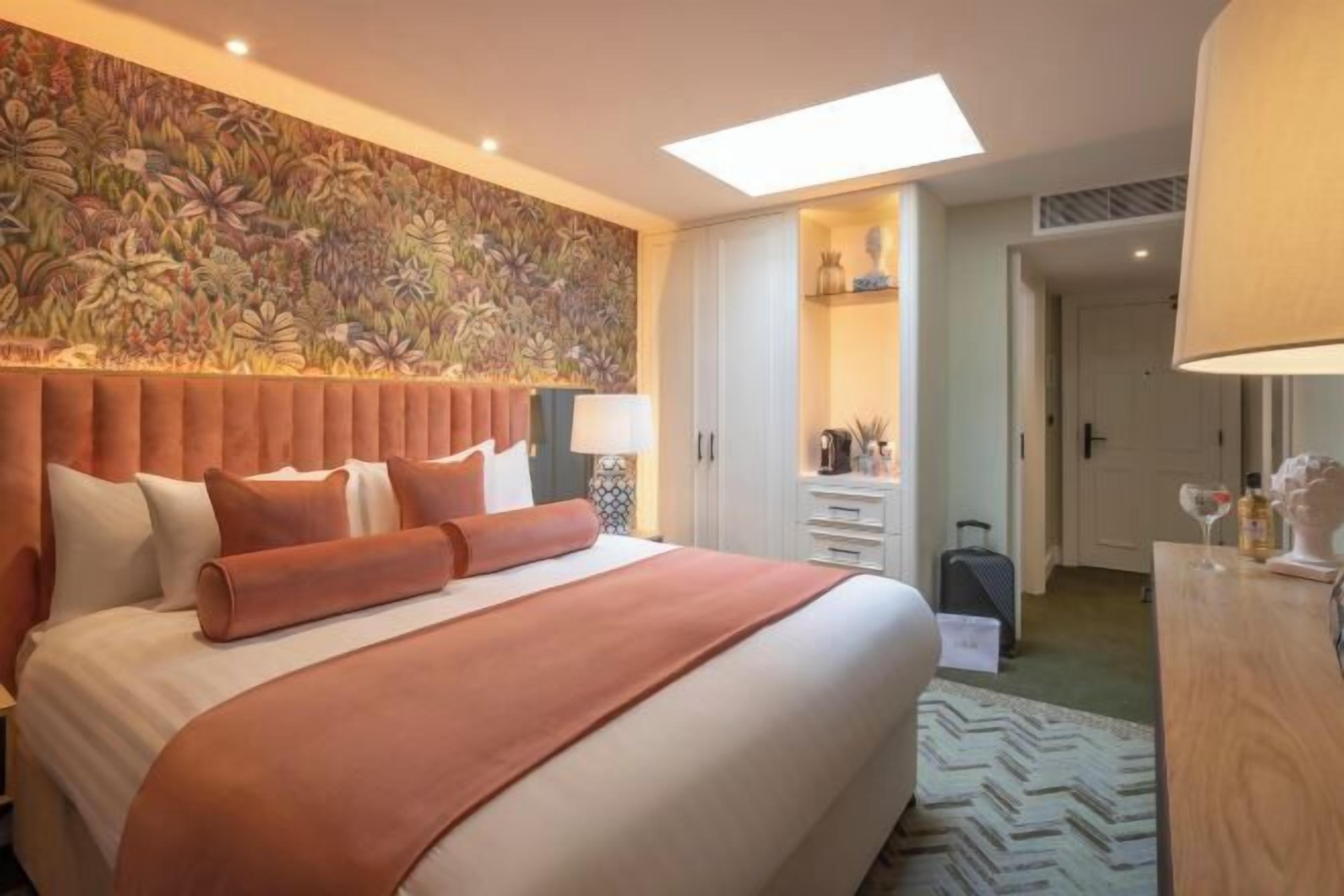 書桌、熨斗/熨衣板、免費無線上網