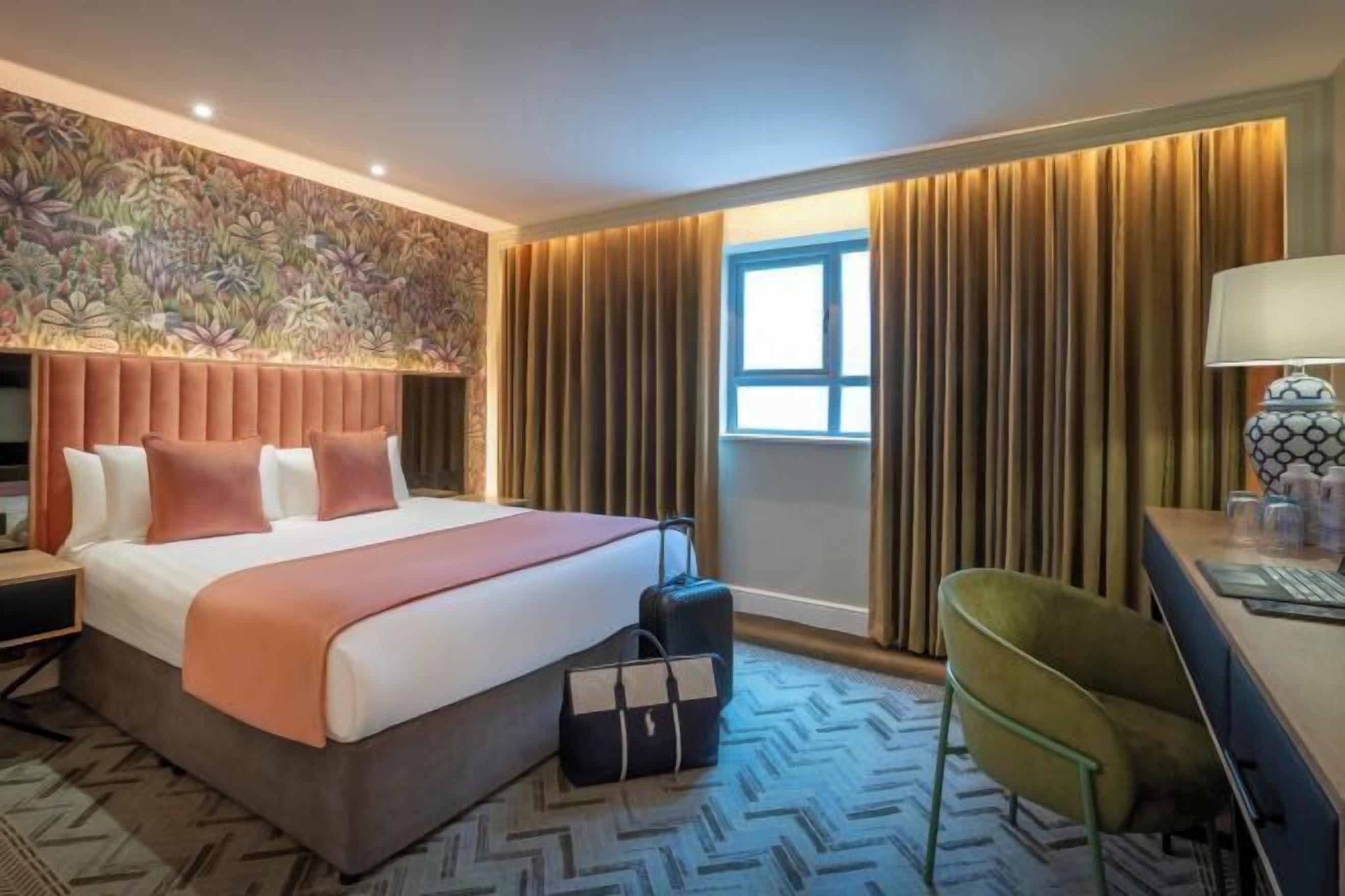 書桌、熨斗/熨衣板、免費無線上網