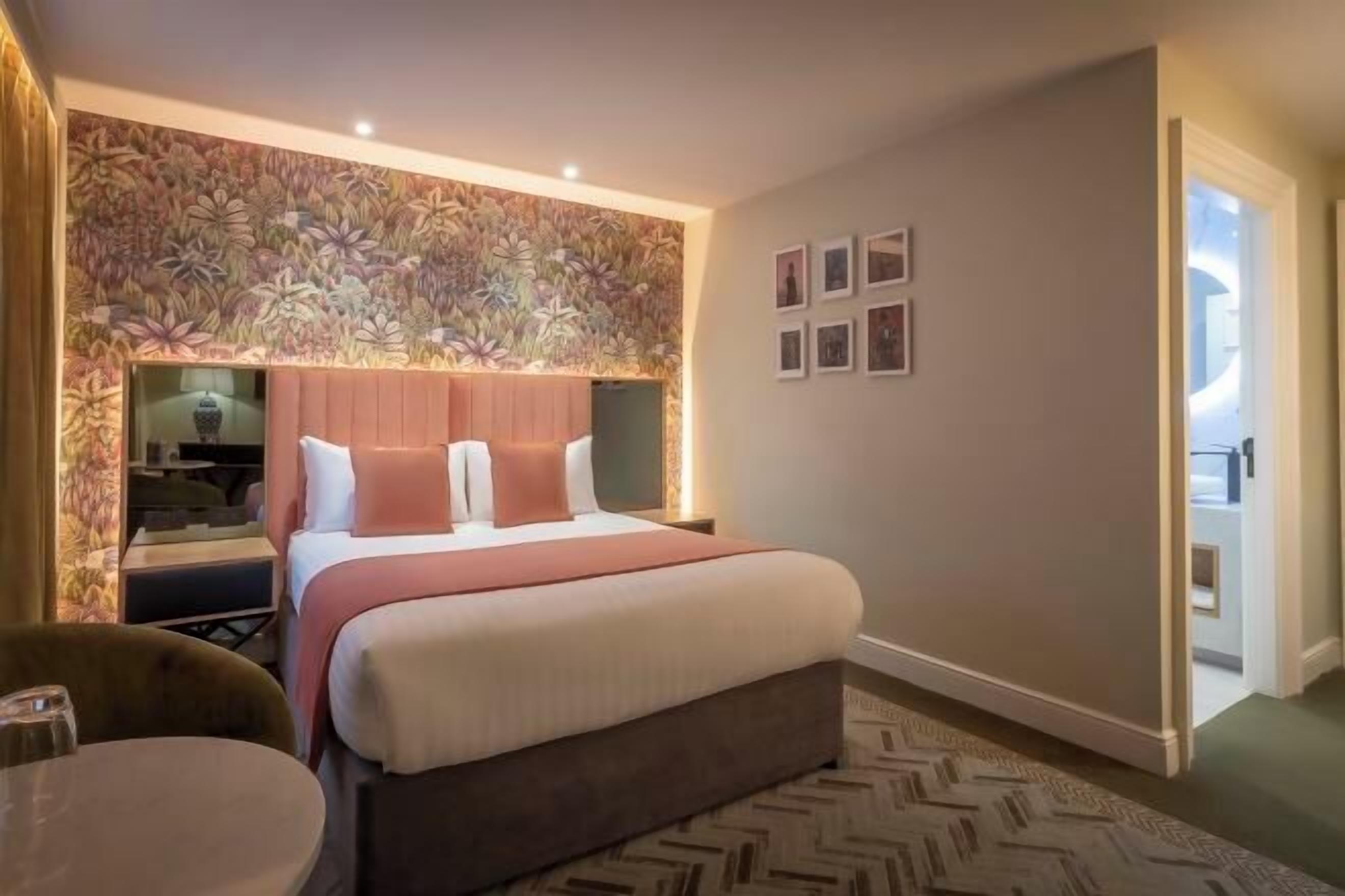 書桌、熨斗/熨衣板、免費無線上網