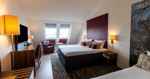 Egyptian cotton sheets, premium bedding, in-room safe
