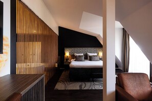 Suite, 1 Doppelbett, Nichtraucher, Badewanne | Bettwäsche aus ägyptischer Baumwolle, hochwertige Bettwaren, Zimmersafe