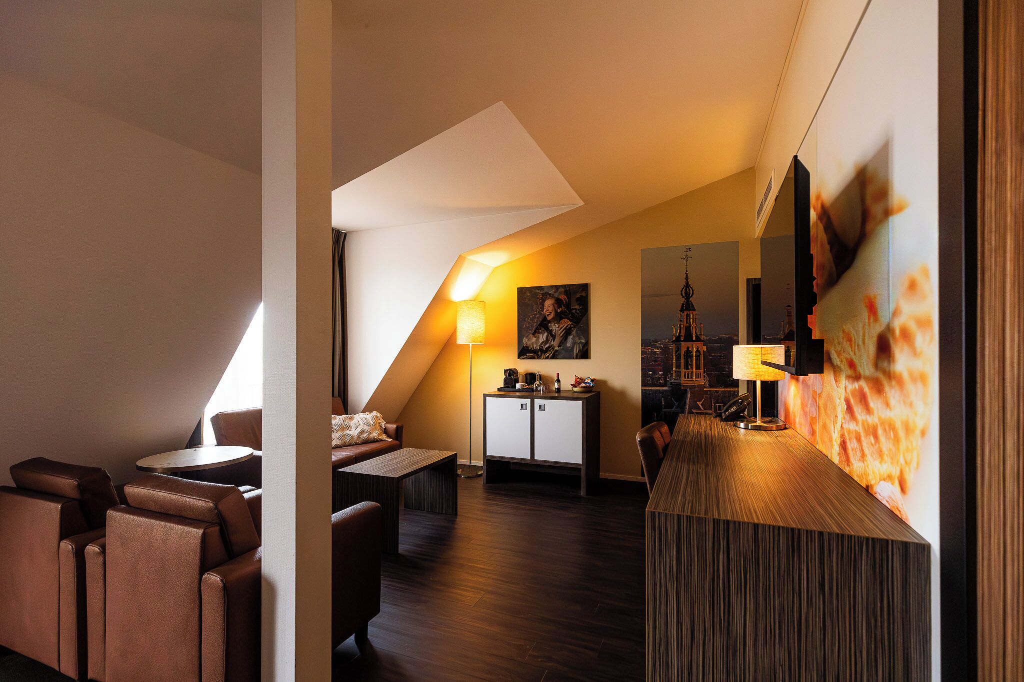 Suite, 1 Double Bed, Non Smoking, Bathtub | Egyptian cotton sheets, premium bedding, in-room safe