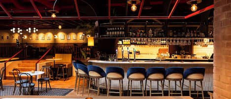 Bar (en el alojamiento)