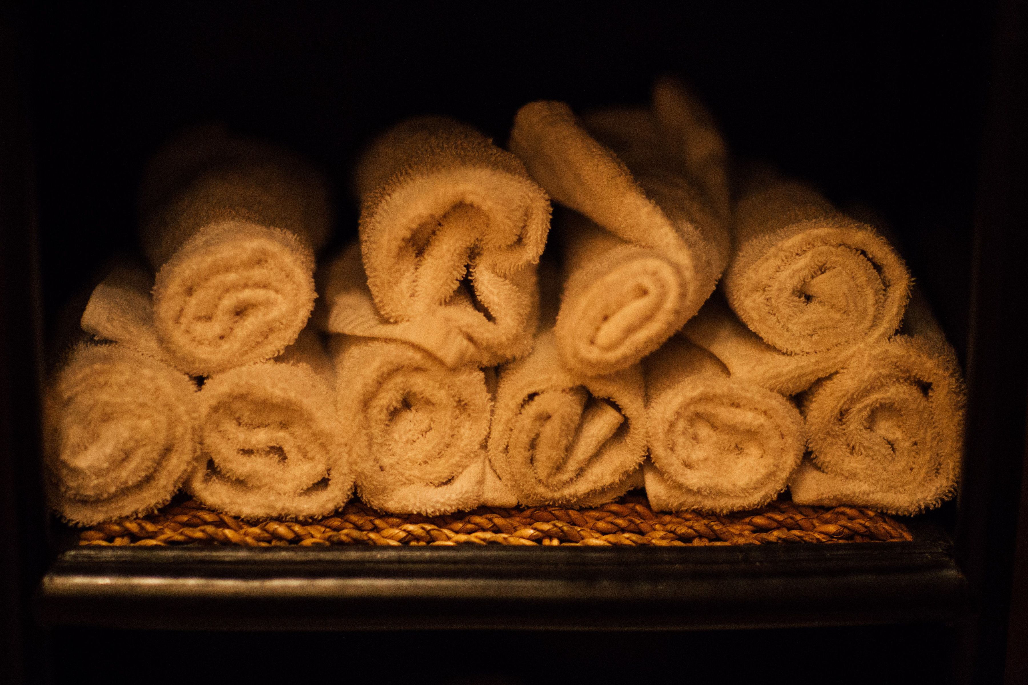 couples treatment room(s), aromatherapy, hot stone massages