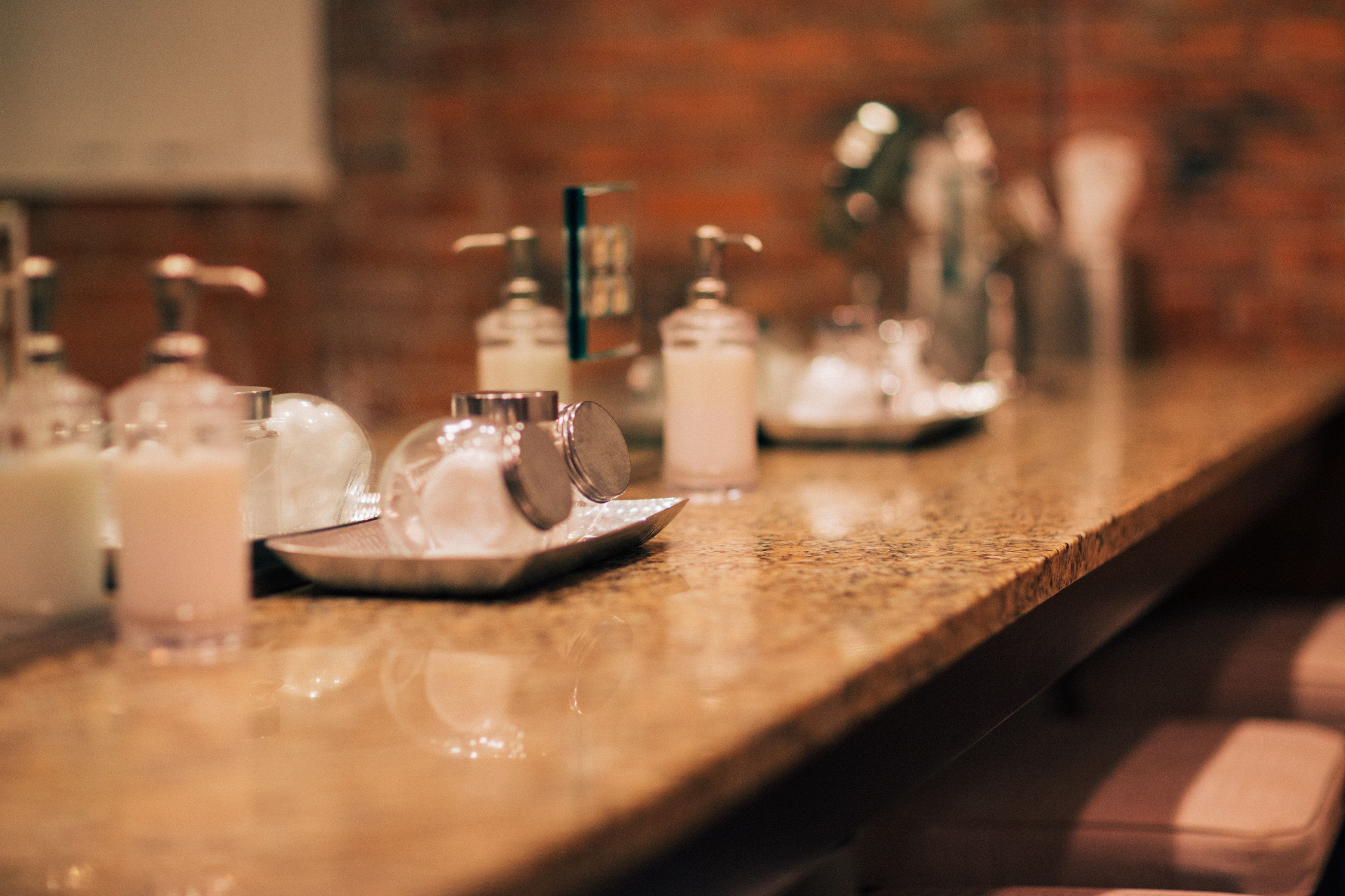 couples treatment room(s), aromatherapy, hot stone massages