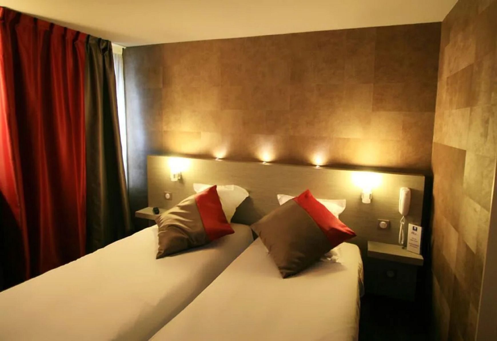 In-room safe, desk, laptop workspace, blackout curtains