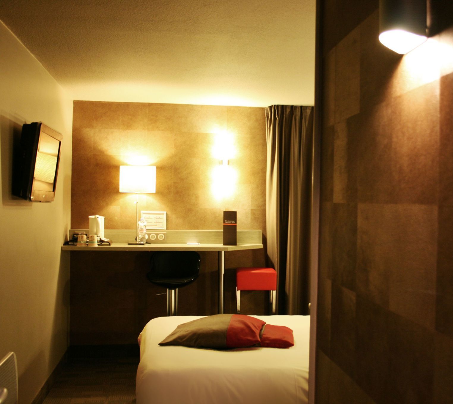 In-room safe, desk, laptop workspace, blackout curtains