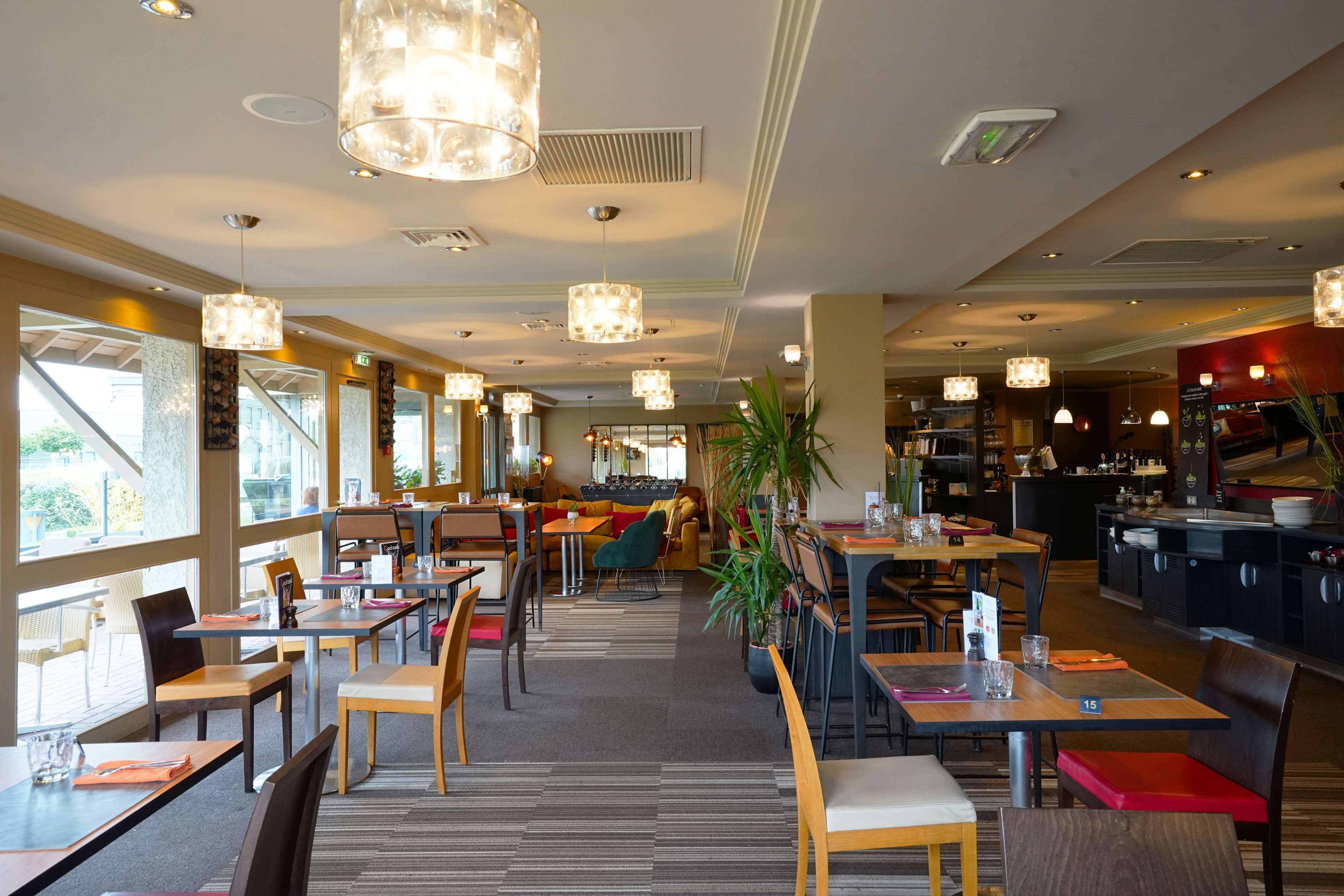 breakfast, lunch, dinner served; french cuisine