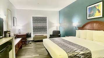 Standard Room, 1 King Bed | Desk, iron/ironing board, cots/infant beds, free WiFi