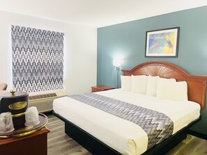 Rom – standard, 1 kingsize-seng | Skrivebord, strykejern/-brett, barnesenger og wi-fi (inkludert)