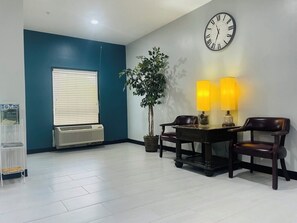 Reception - Grand Vista Hotel and Suites (Vonore)