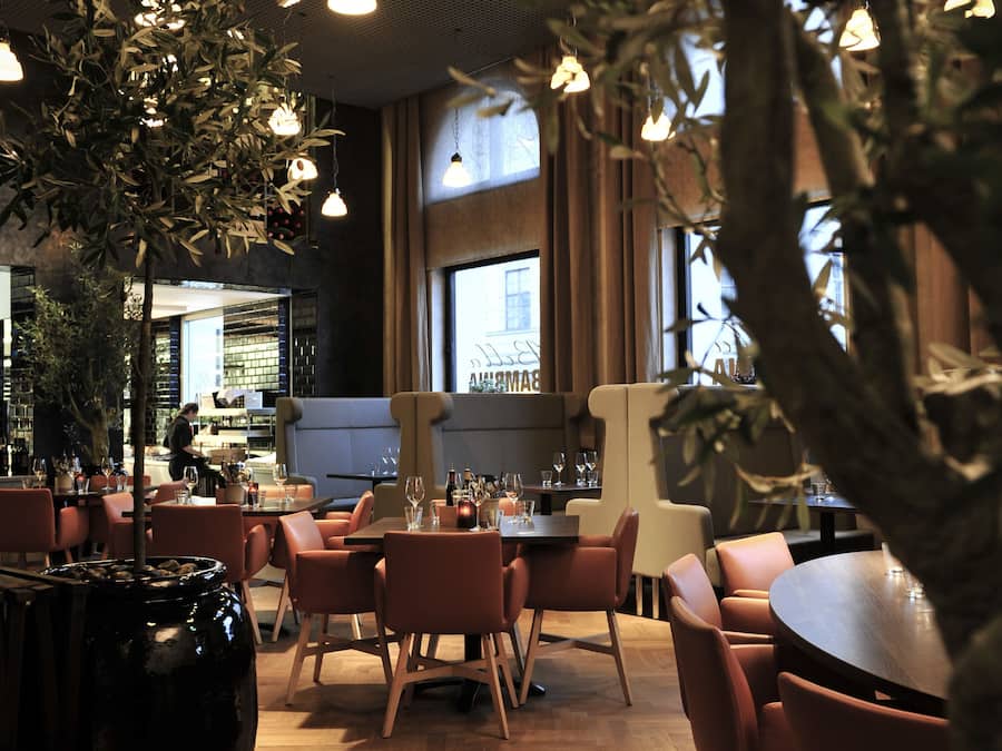 Termasuk sarapan bufet setiap hari