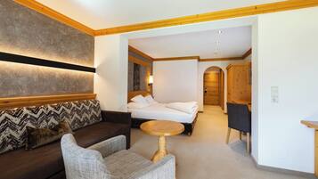 Junior Suite, Balcony (Auen) | In-room safe, desk, free WiFi
