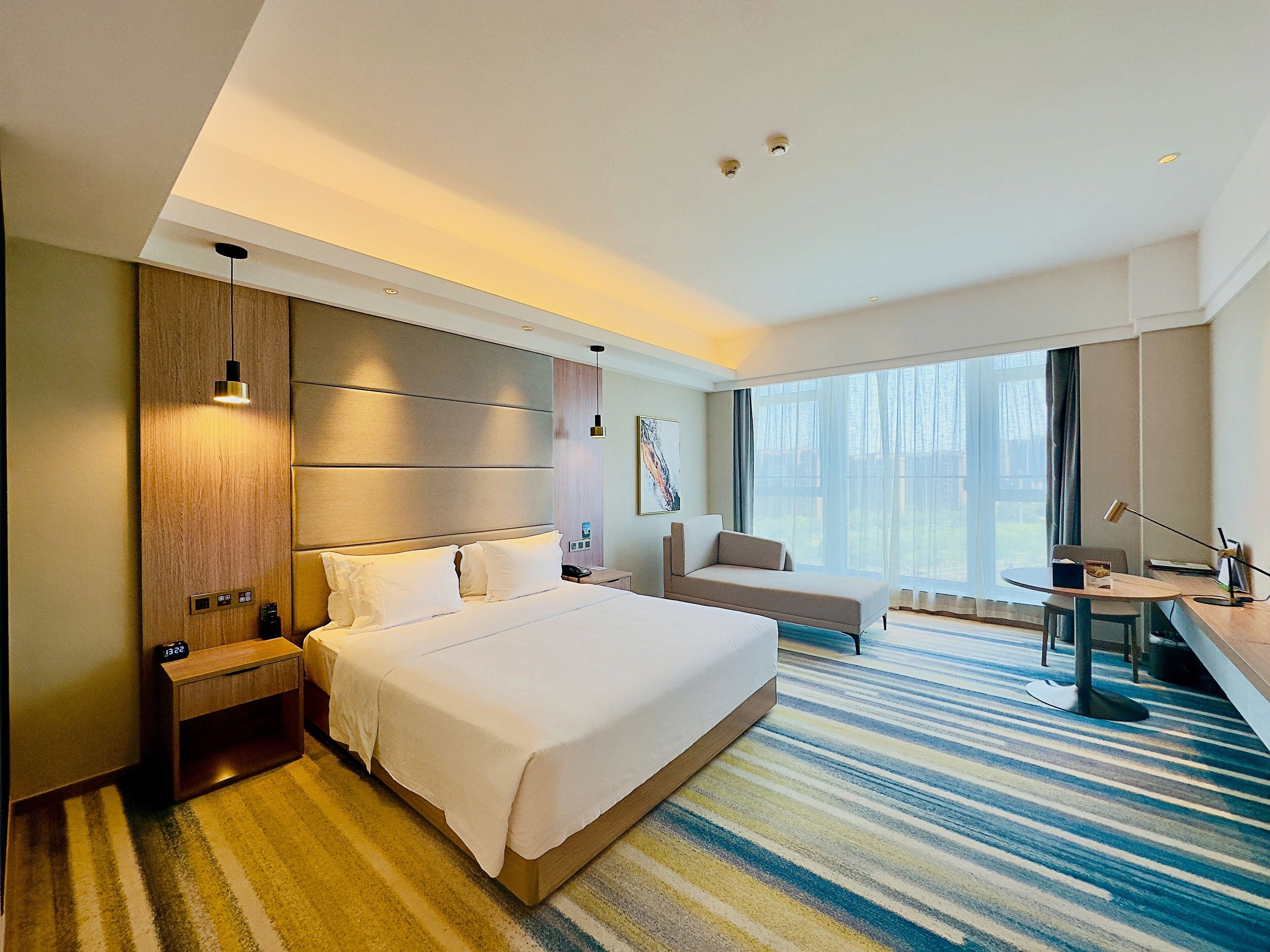 Minibar, in-room safe, desk, iron/ironing board