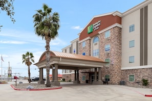 Exterior - Holiday Inn Express and Suites George West by IHG (George West)