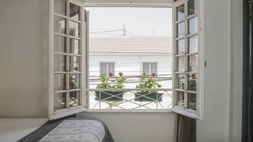 Draps en coton égyptien, surmatelas, minibar