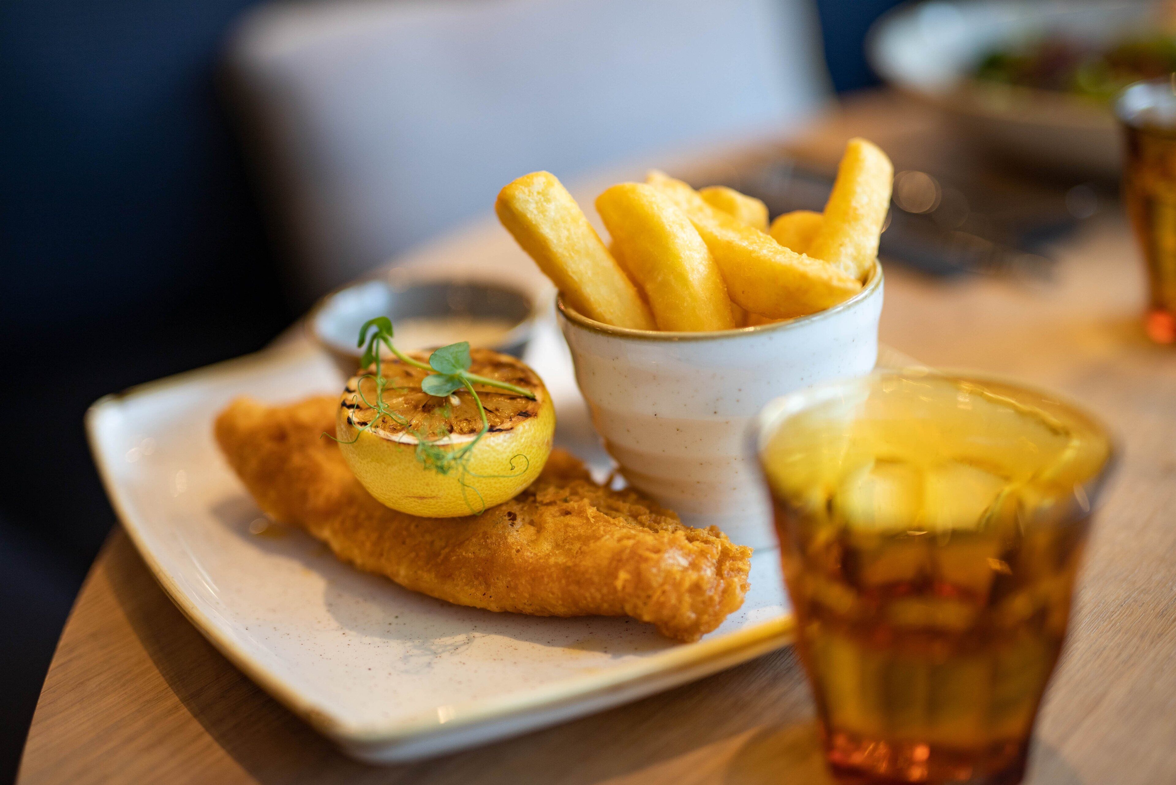 breakfast, lunch, dinner served; british cuisine