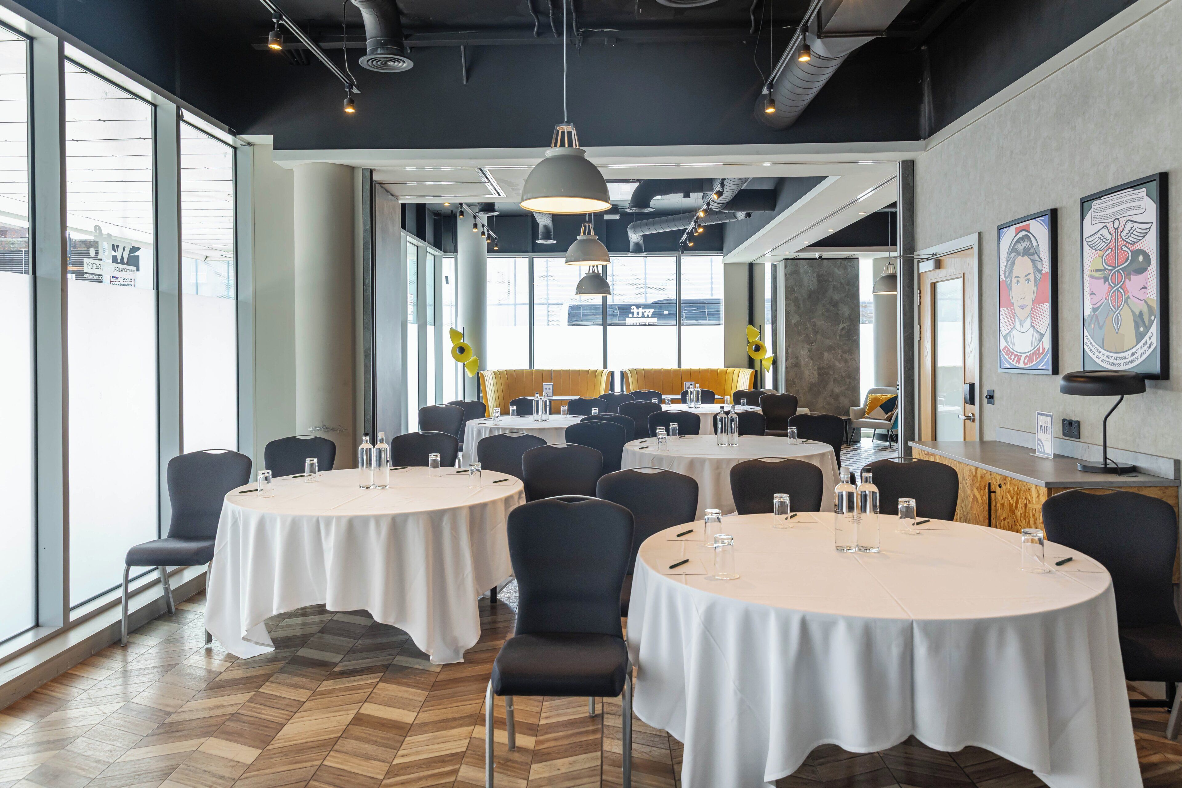 Photo - Holiday Inn London   Whitechapel, An Ihg