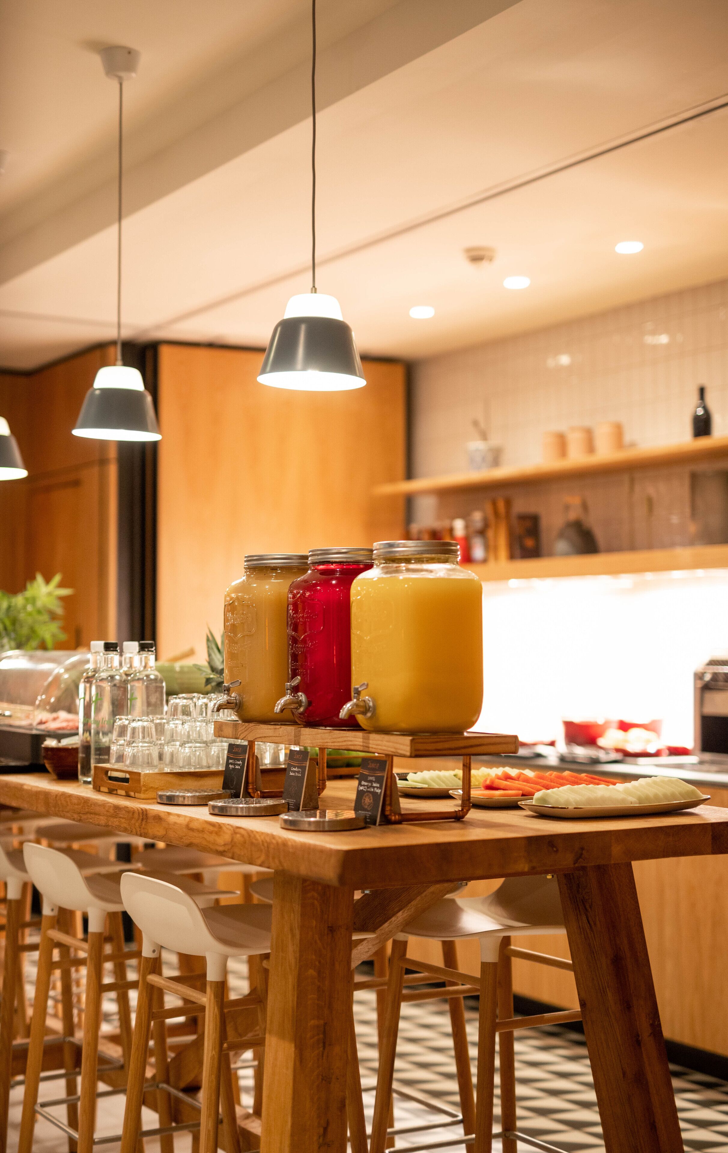 daily full breakfast (gbp 15.95 per person)