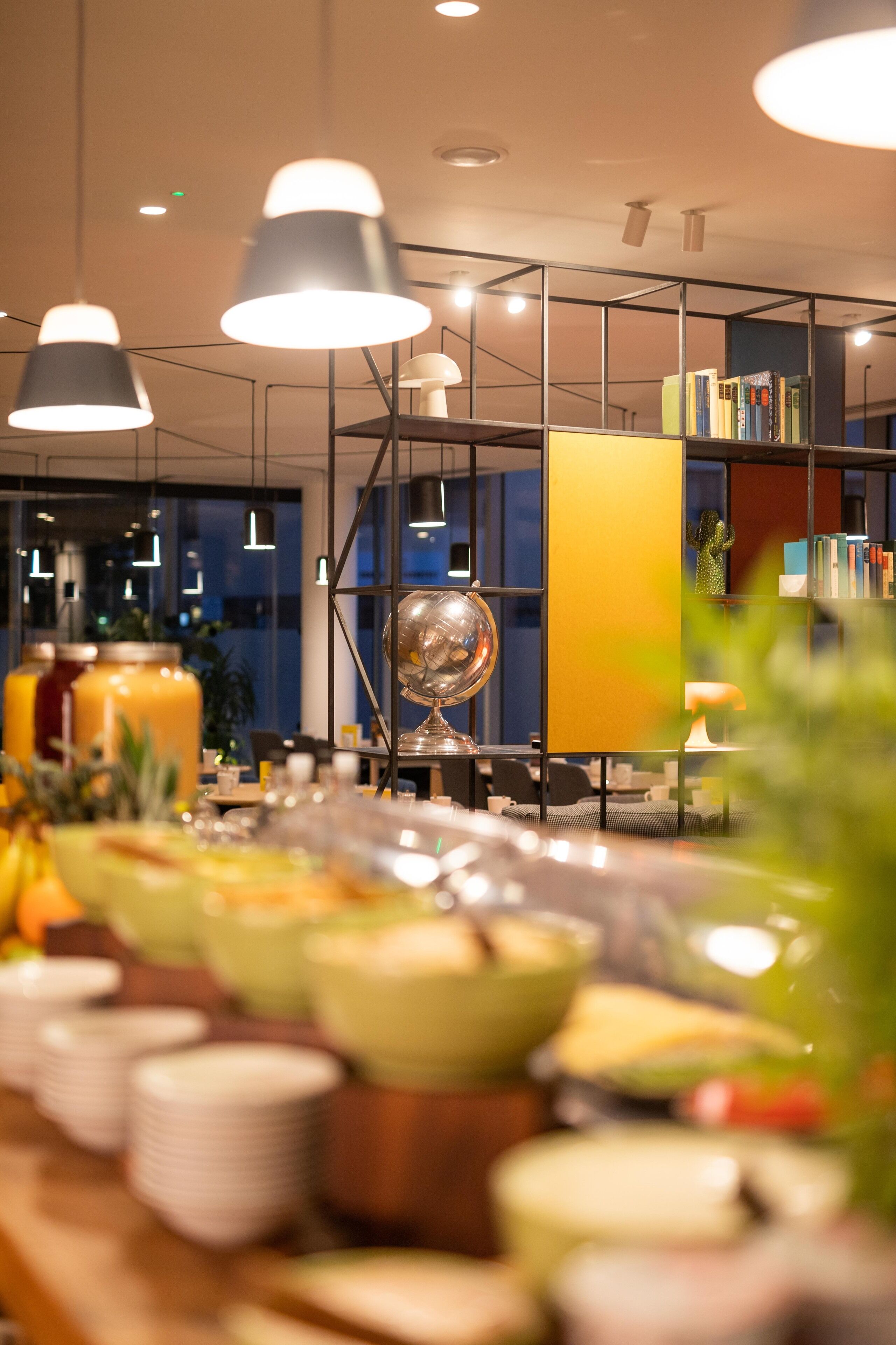 daily full breakfast (gbp 15.95 per person)