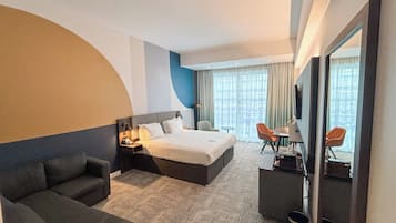 Premium Room, 1 King Bed with Sofa bed | Hypo-allergenic bedding, in-room safe, desk, laptop workspace