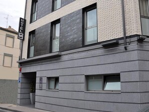 Exterior - Hm Alfaro (Alfaro)