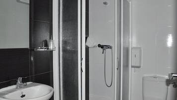 Double or Twin Room | Bathroom | Free toiletries, hair dryer, towels