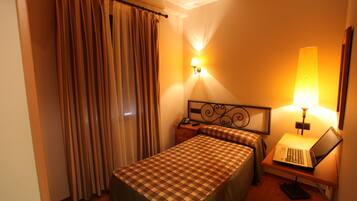 Una cassaforte in camera, una scrivania, Wi-Fi