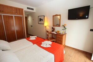 In-room safe, WiFi