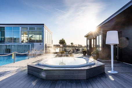 Outdoor spa tub. Torekov Hotell