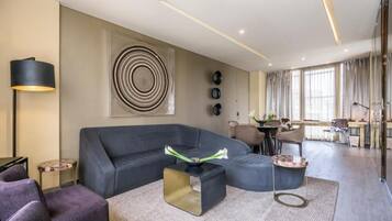 Ropa de cama hipoalergénica y minibar