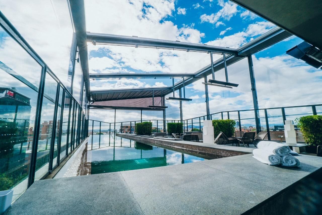 indoor pool, open 8:00 am to 6:00 pm, pool loungers