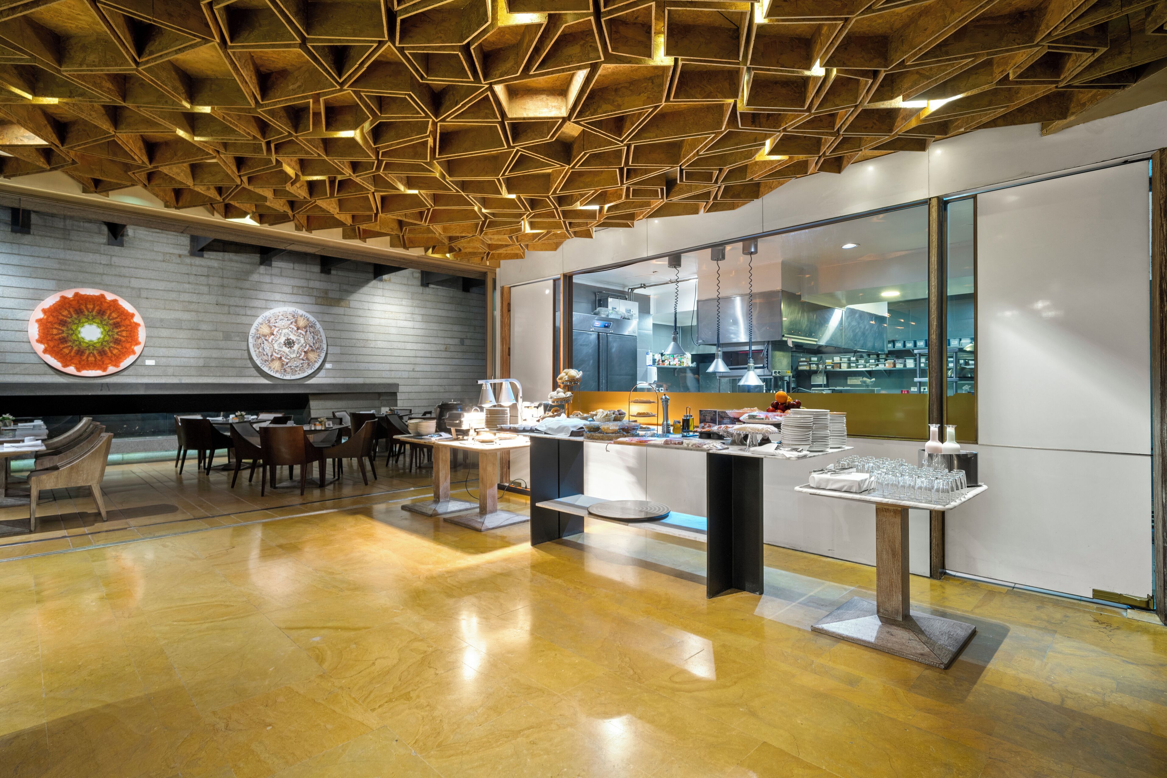 breakfast, lunch, dinner served; fusion cuisine