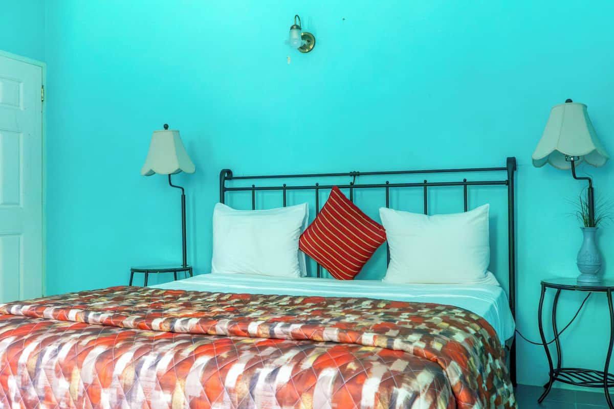 Apartment, 1 Bedroom | In-room safe, desk, laptop workspace, iron/ironing board