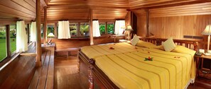 Room - Coconut Lagoon (Kottayam)