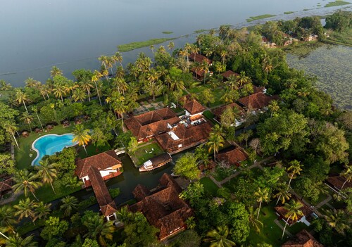 Coconut Lagoon Kumarakom- A CGH Earth Experience