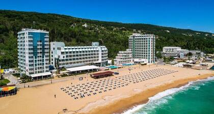 Berlin Golden Beach Hotel