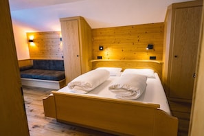 Apartamento junior, balcón, vistas a la montaña | Caja fuerte y wifi gratis